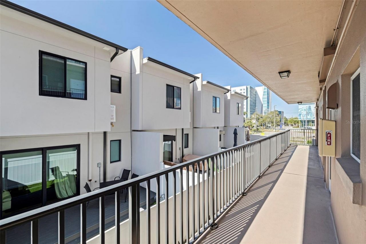 750 Burlington Avenue N, Unit 1G, Saint Petersburg, FL 33701 Photo