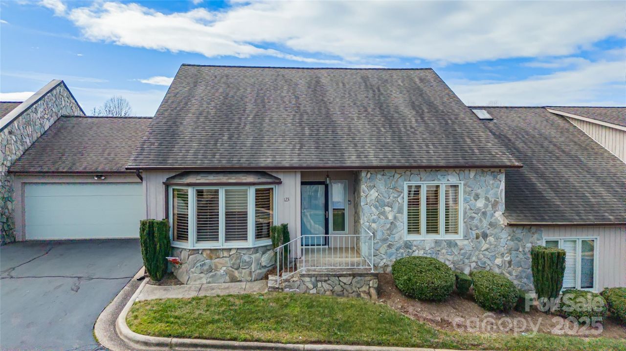 603 NE 29th Avenue, Unit 123, Hickory, NC 28601 Main Photo