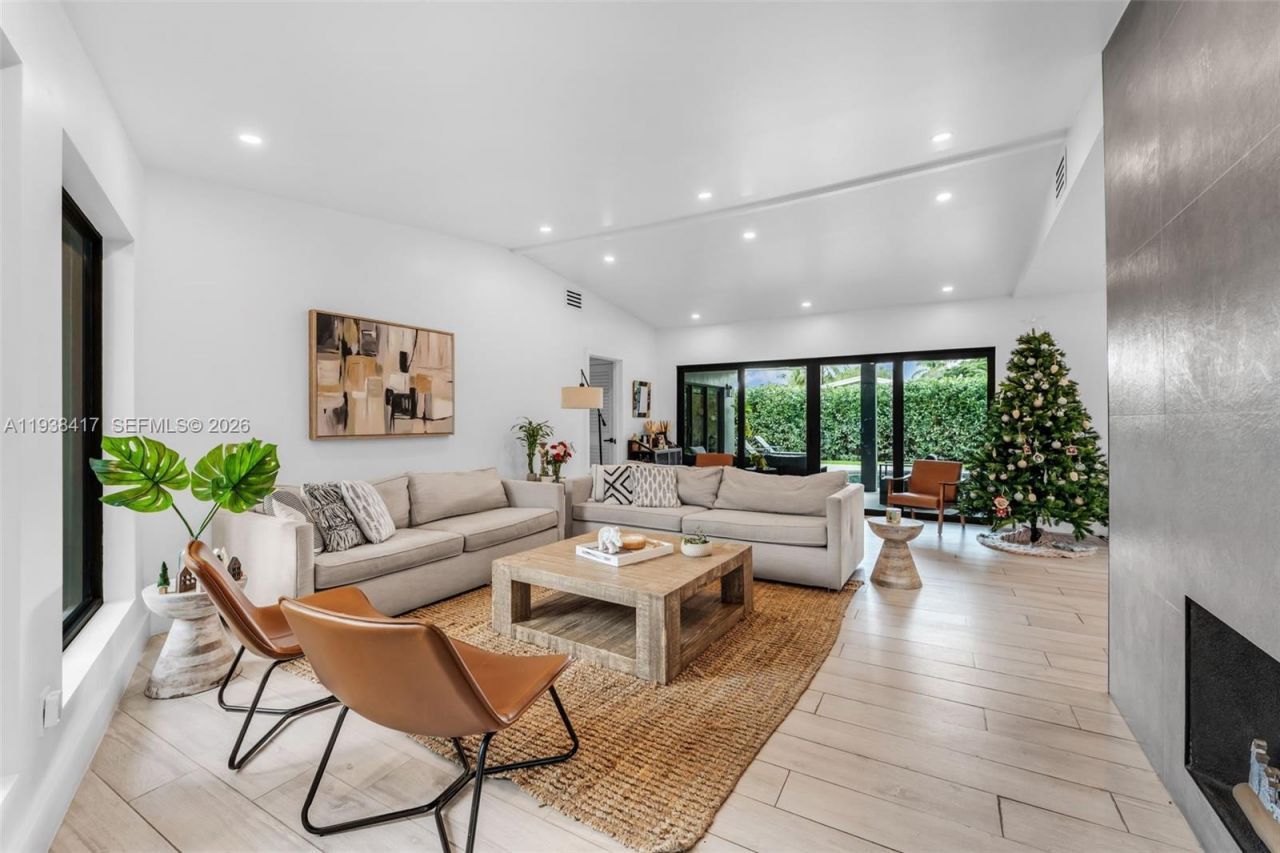 7500 SW 137th St, Palmetto Bay, FL 33158 Photo