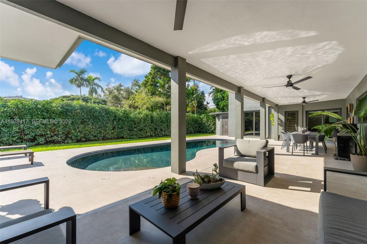 7500 SW 137th St, Palmetto Bay, FL 33158 Photo