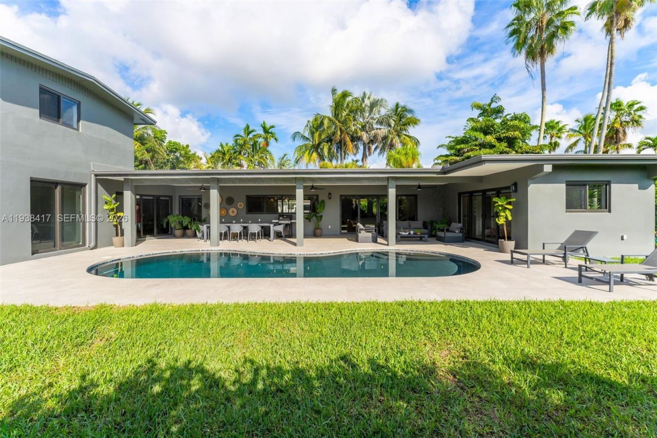 7500 SW 137th St, Palmetto Bay, FL 33158 Photo