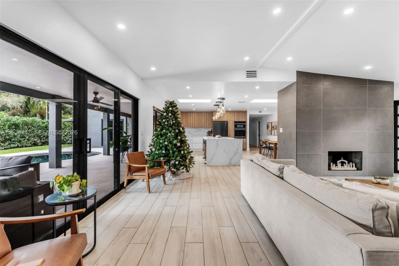 7500 SW 137th St, Palmetto Bay, FL 33158 Photo