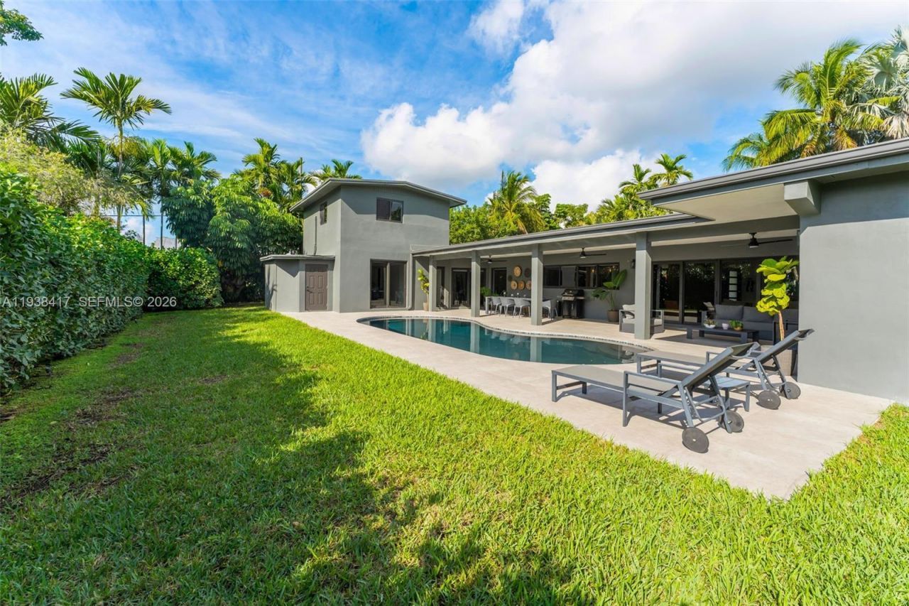 7500 SW 137th St, Palmetto Bay, FL 33158 Photo