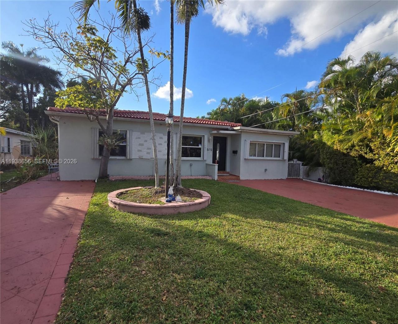 510 Lee Dr, Miami Springs, FL 33166 Main Photo