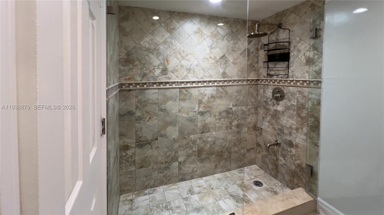 4360 NW 79th Ave, Unit 1F, Doral, FL 33166 Photo