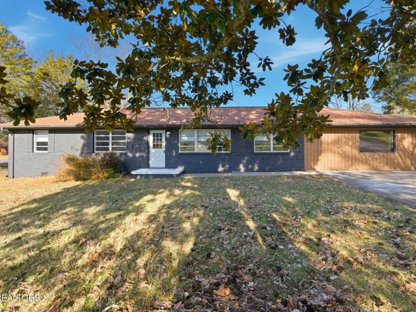 3801 NE Devon Drive, Knoxville, TN 37918
