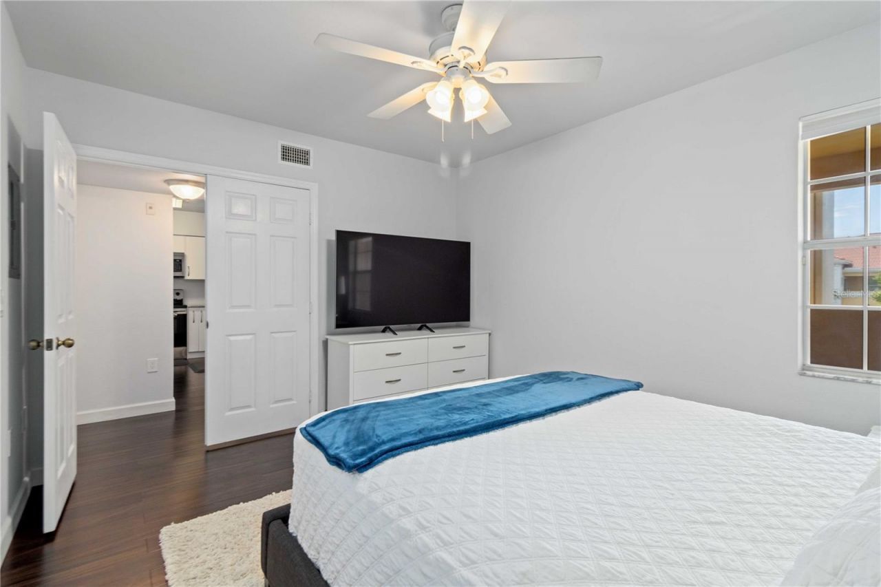 1020 Villagio Circle, Unit 202, Sarasota, FL 34237 Photo