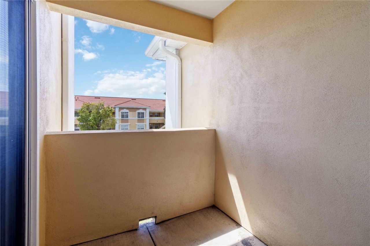 1020 Villagio Circle, Unit 202, Sarasota, FL 34237 Photo