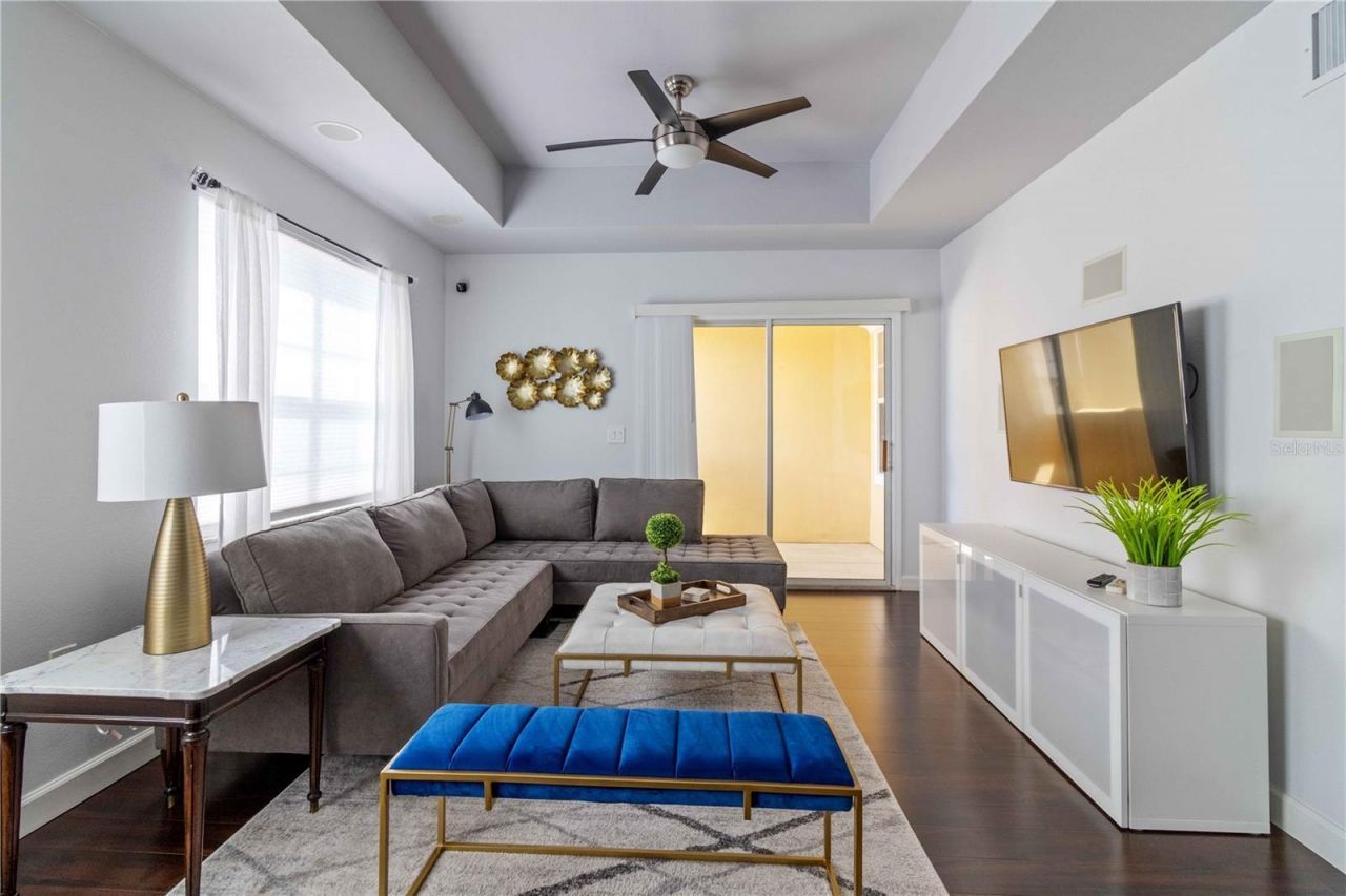 1020 Villagio Circle, Unit 202, Sarasota, FL 34237 Photo