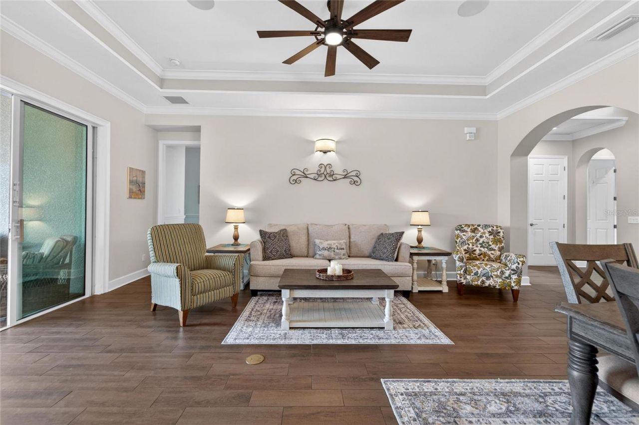 1613 Emerald Dunes Drive, Sun City Center, FL 33573 Photo