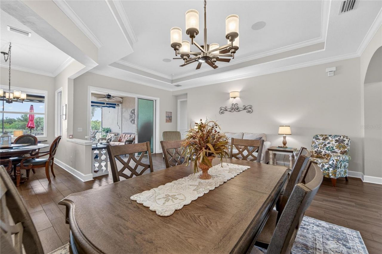 1613 Emerald Dunes Drive, Sun City Center, FL 33573 Photo