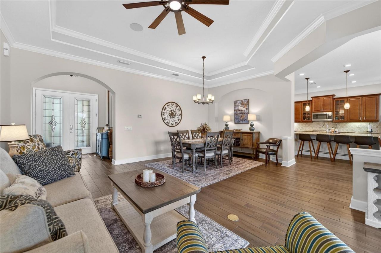 1613 Emerald Dunes Drive, Sun City Center, FL 33573 Photo