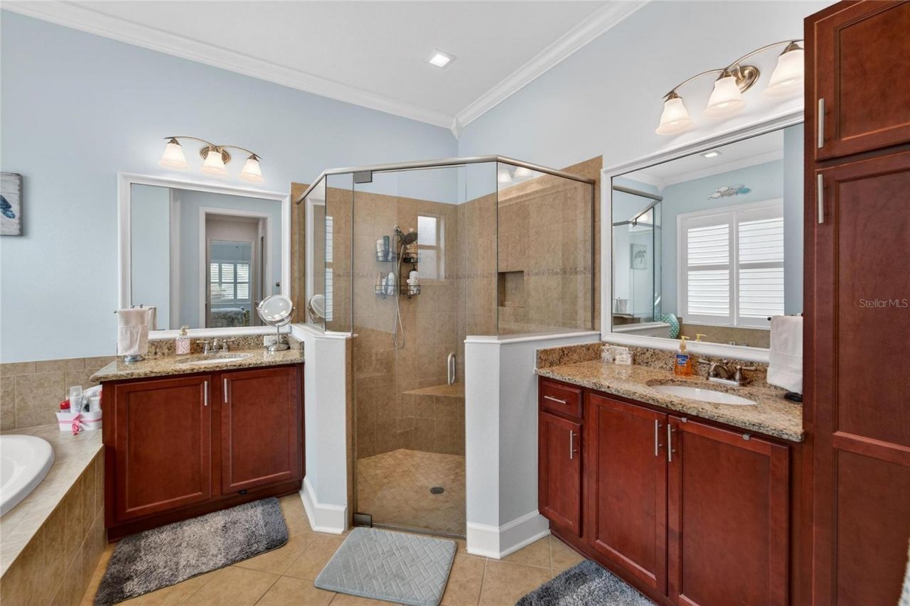 1613 Emerald Dunes Drive, Sun City Center, FL 33573 Photo