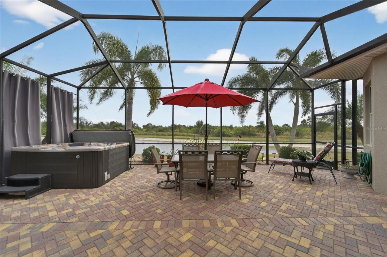 1613 Emerald Dunes Drive, Sun City Center, FL 33573 Photo