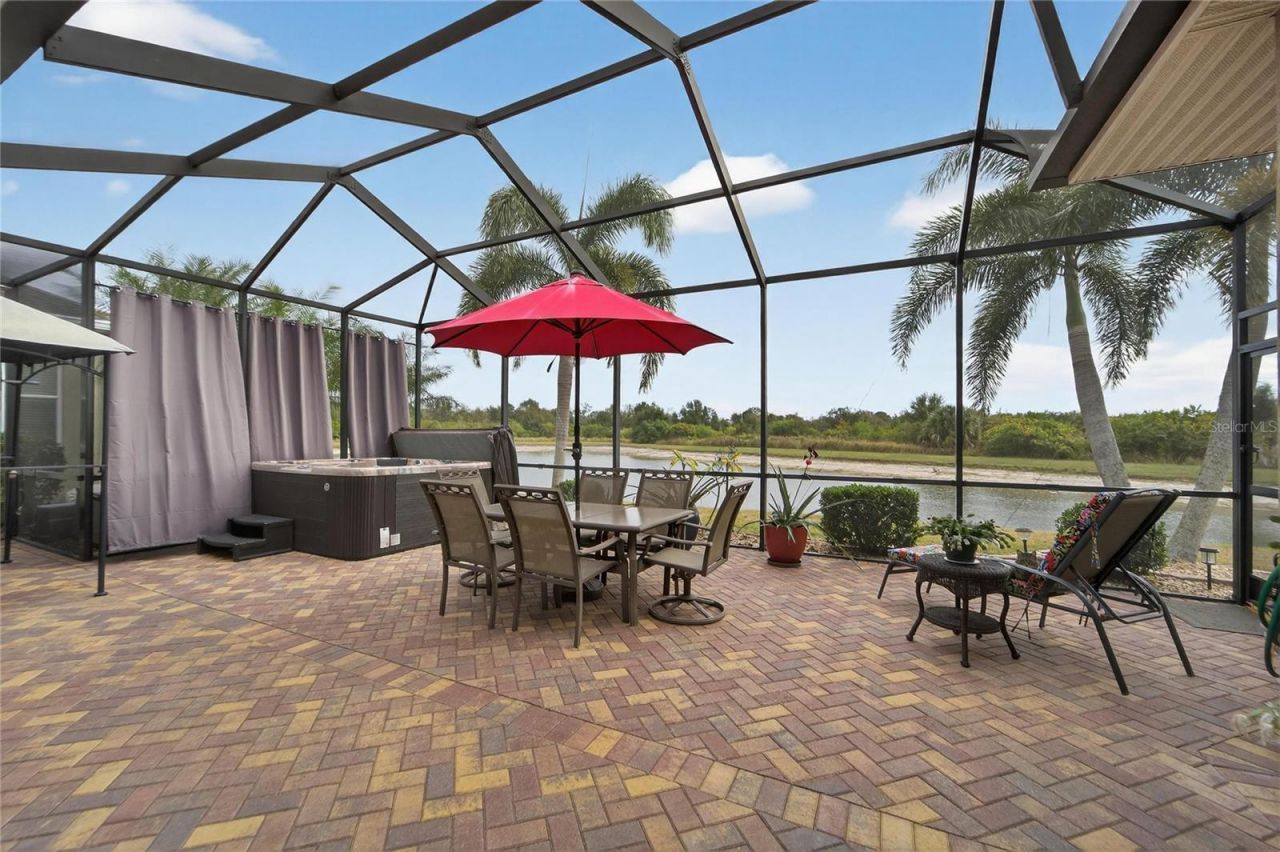 1613 Emerald Dunes Drive, Sun City Center, FL 33573 Photo
