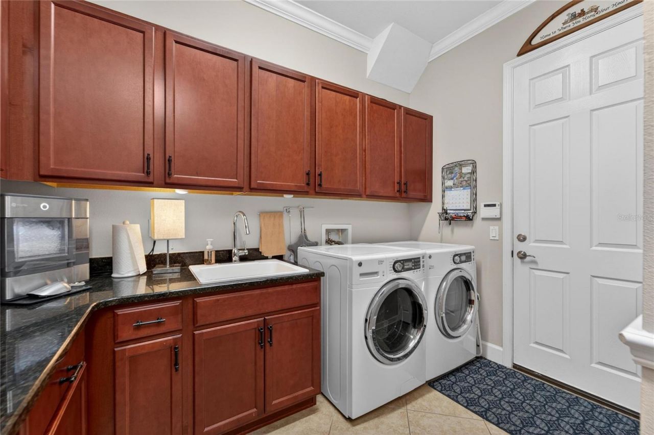 1613 Emerald Dunes Drive, Sun City Center, FL 33573 Photo