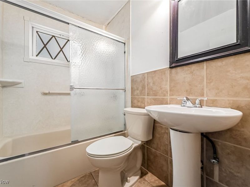 16408 Highview Drive, Cleveland, OH 44128 Photo 11