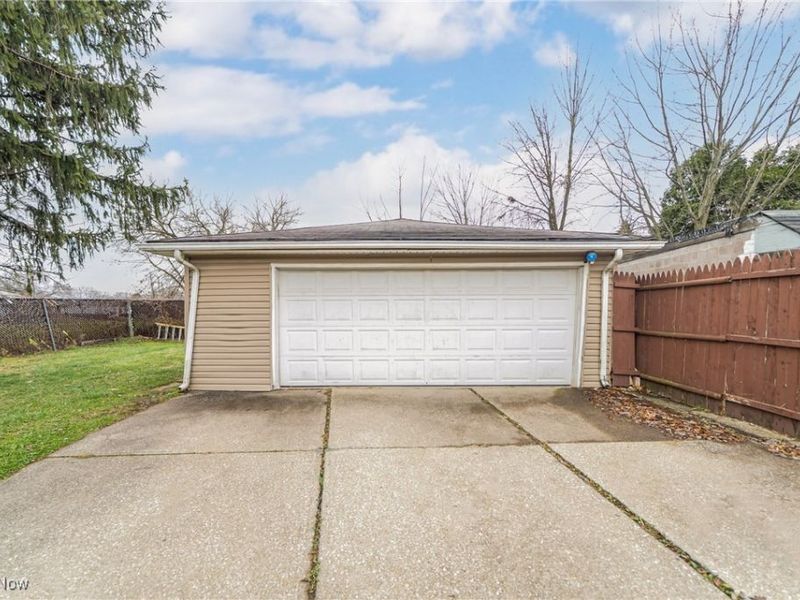 16408 Highview Drive, Cleveland, OH 44128 Photo 20