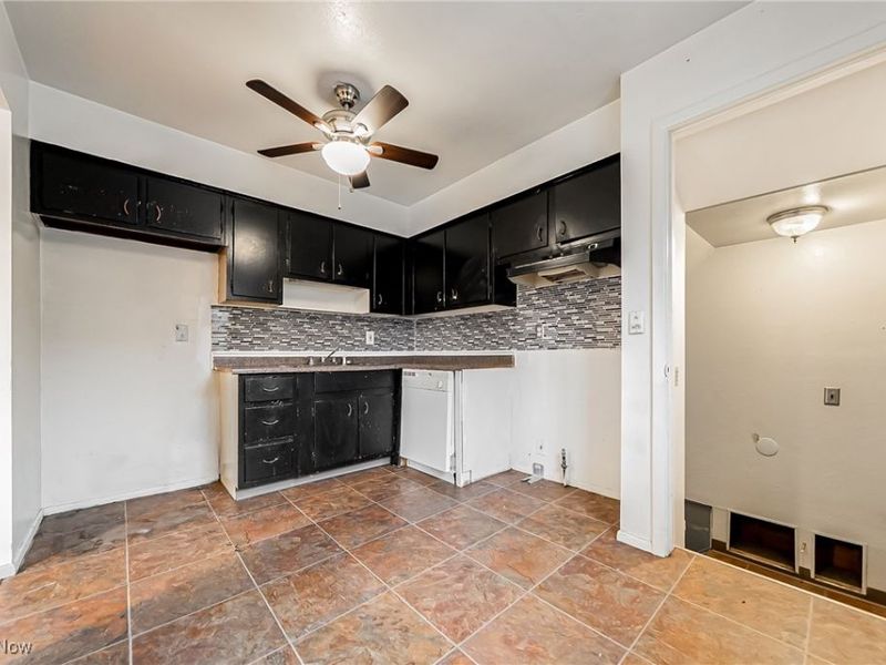 16408 Highview Drive, Cleveland, OH 44128 Photo 7