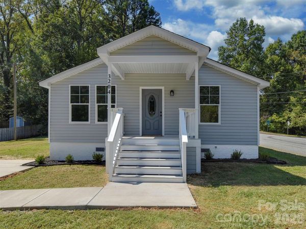 3204 Amay James Avenue, Charlotte, NC 28208