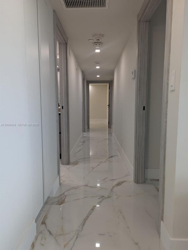 19707 Turnberry Way, Unit 20L, Aventura, FL 33180 Photo