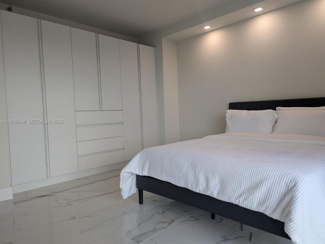 19707 Turnberry Way, Unit 20L, Aventura, FL 33180 Photo