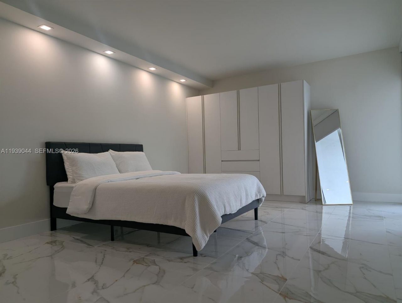 19707 Turnberry Way, Unit 20L, Aventura, FL 33180 Photo