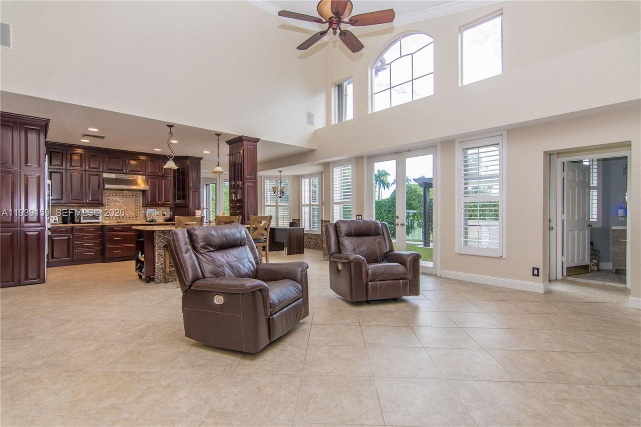 1091 SW 156th Ave, Pembroke Pines, FL 33027 Photo