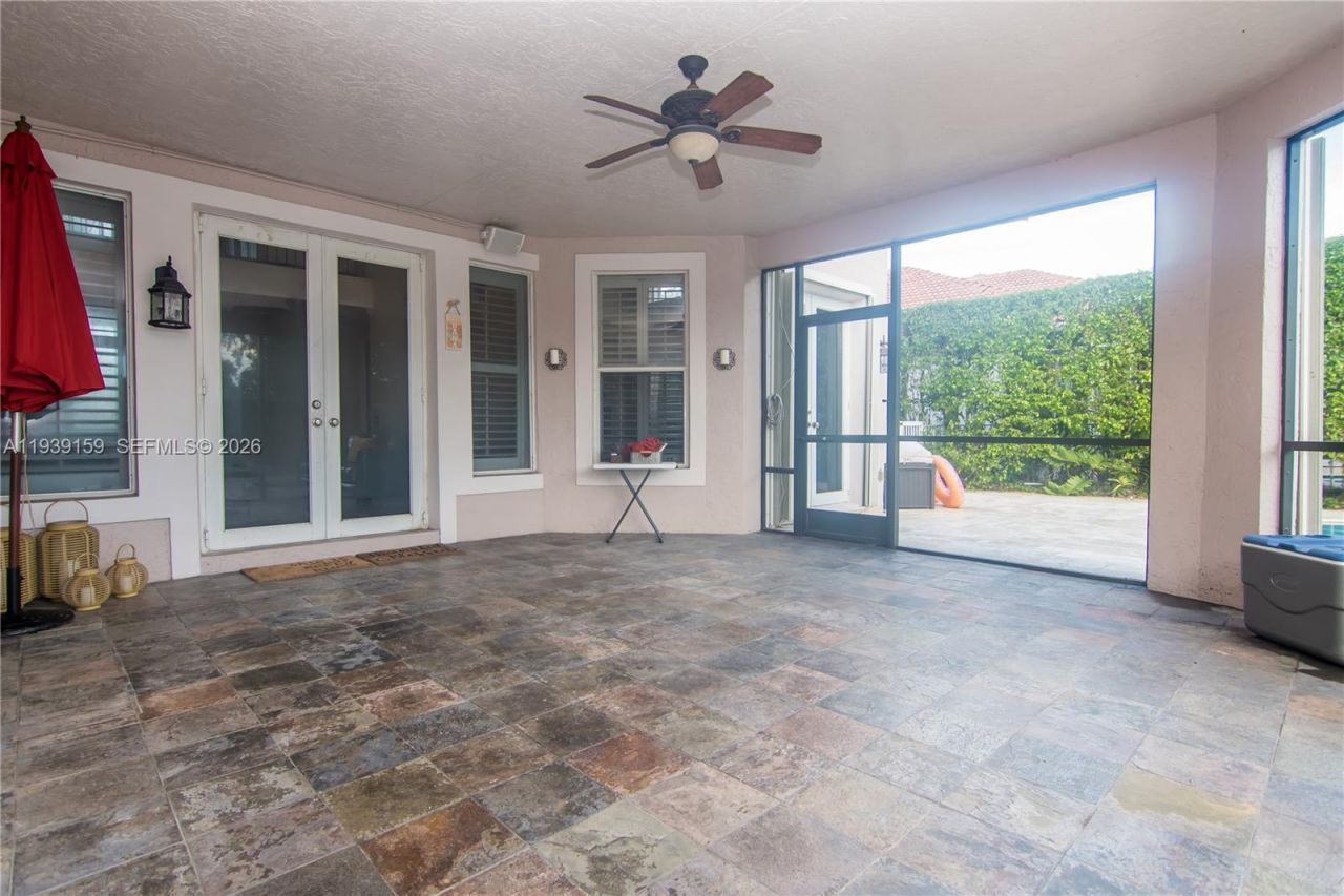 1091 SW 156th Ave, Pembroke Pines, FL 33027 Photo