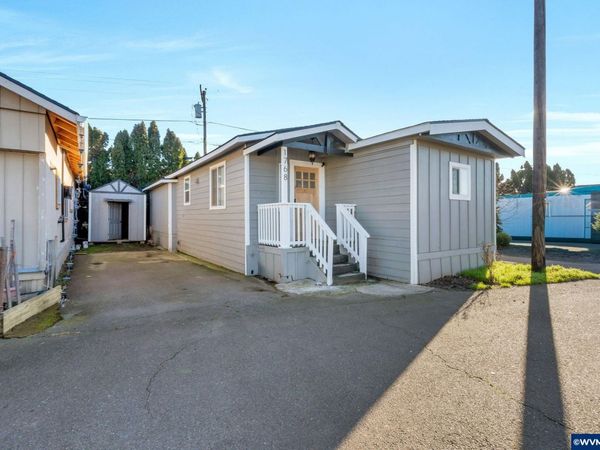 1768 38th Pl NE, Salem, OR 97305