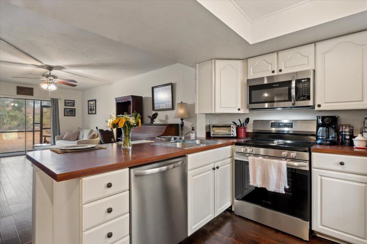 2901 Dove Haven Court Photo 9