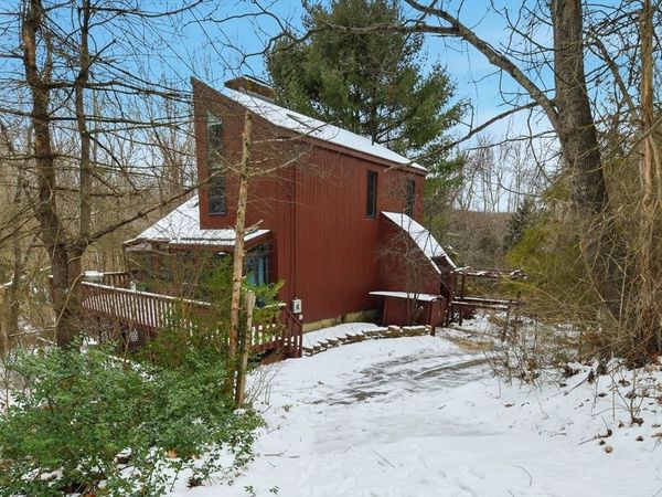 190 Dunhamtown Palmer Rd, Brimfield, MA 01010