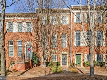 2422 N HAMPTON DRIVE, ALEXANDRIA, VA 22311
