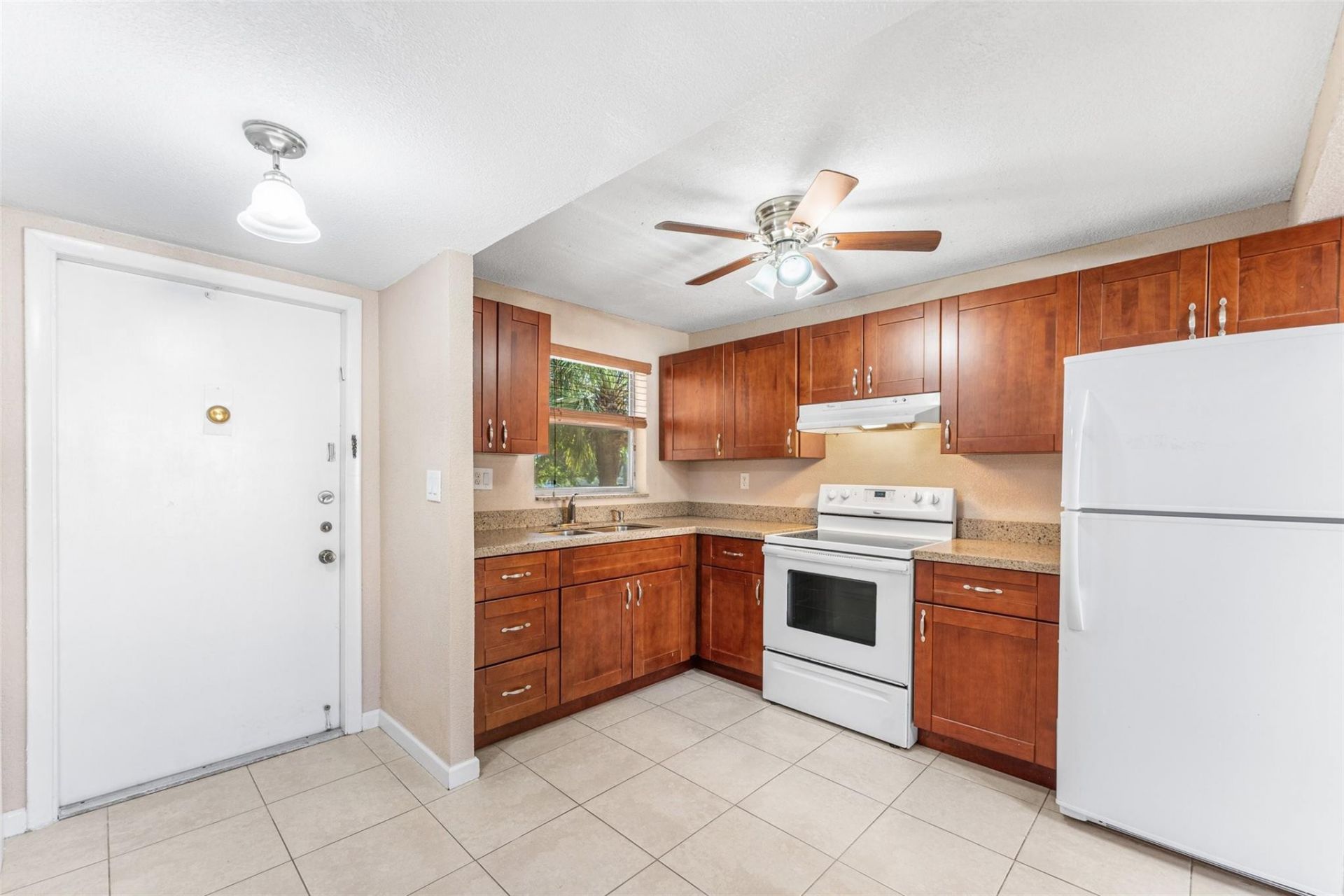 2720 N Pine Island Road, Unit 212, Sunrise, FL 33322 Photo