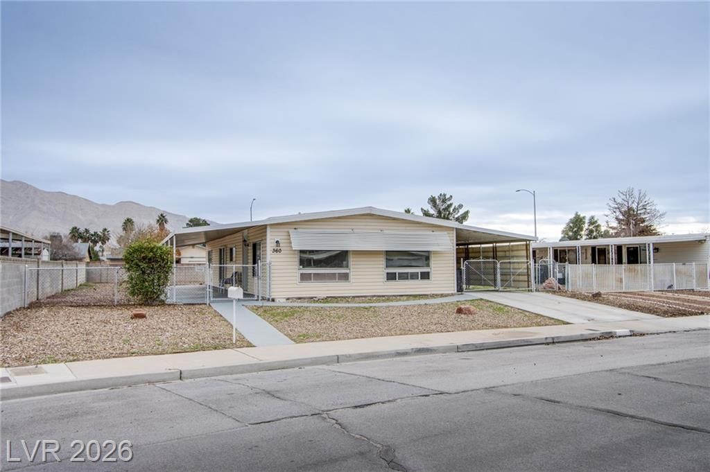 360 Sir Richard East Drive, Las Vegas, NV 89110 Main Photo