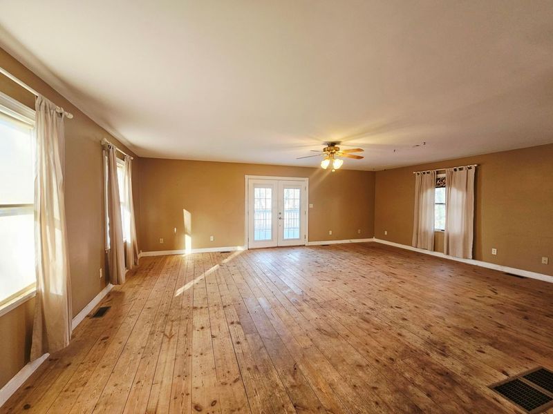 216 E Mulberry Street, Baltimore, OH 43105 Photo 10