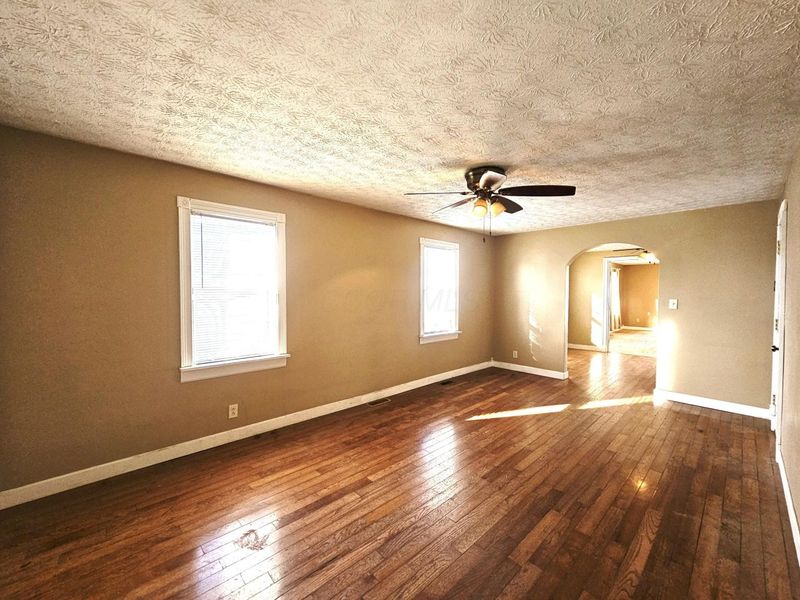 216 E Mulberry Street, Baltimore, OH 43105 Photo 5