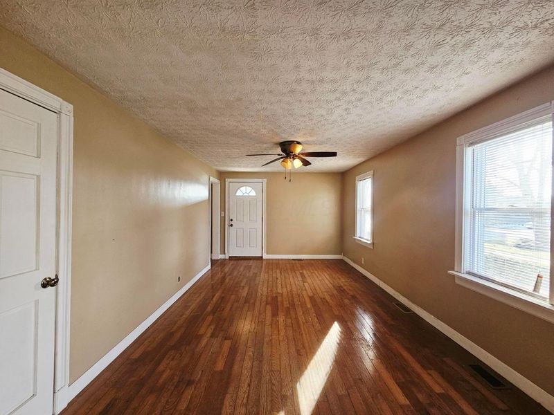 216 E Mulberry Street, Baltimore, OH 43105 Photo 6