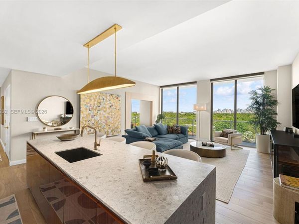 2678 Tigertail Ave, Unit 702, Miami, FL 33133