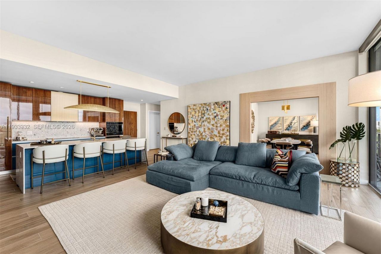 2678 Tigertail Ave, Unit 702, Miami, FL 33133 Photo