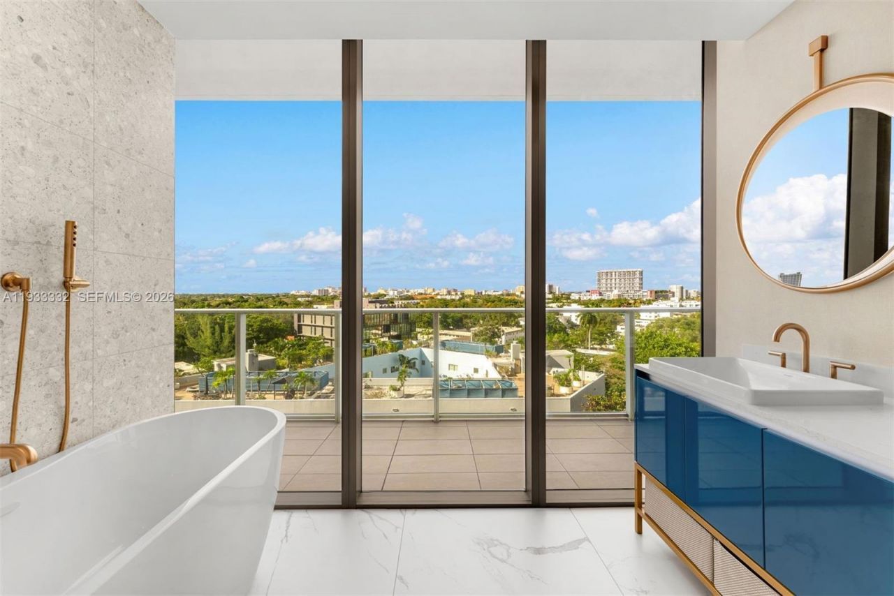 2678 Tigertail Ave, Unit 702, Miami, FL 33133 Photo