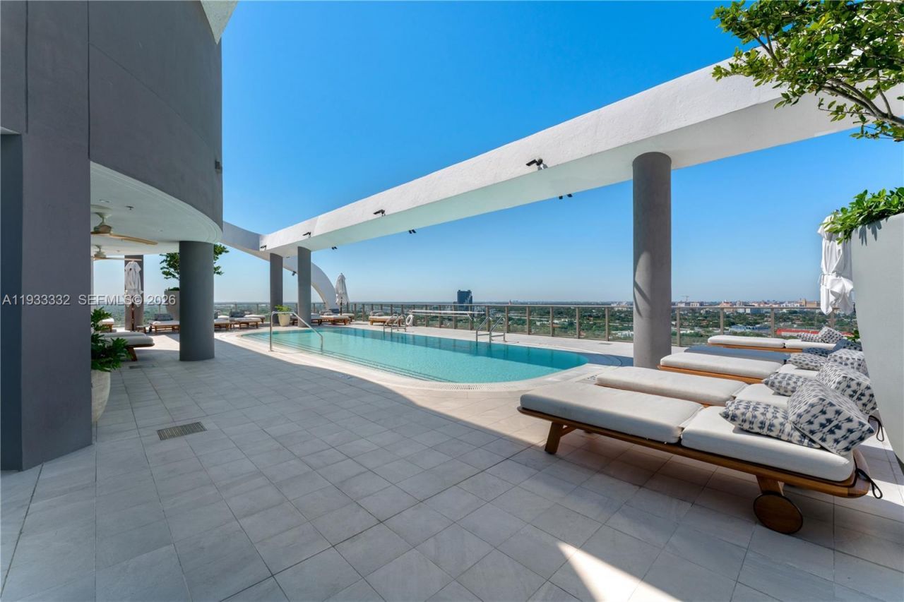 2678 Tigertail Ave, Unit 702, Miami, FL 33133 Photo