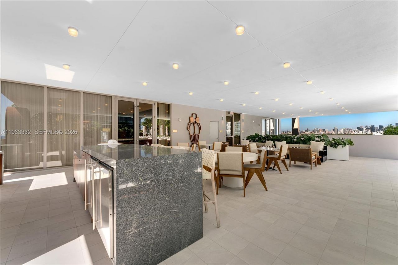 2678 Tigertail Ave, Unit 702, Miami, FL 33133 Photo