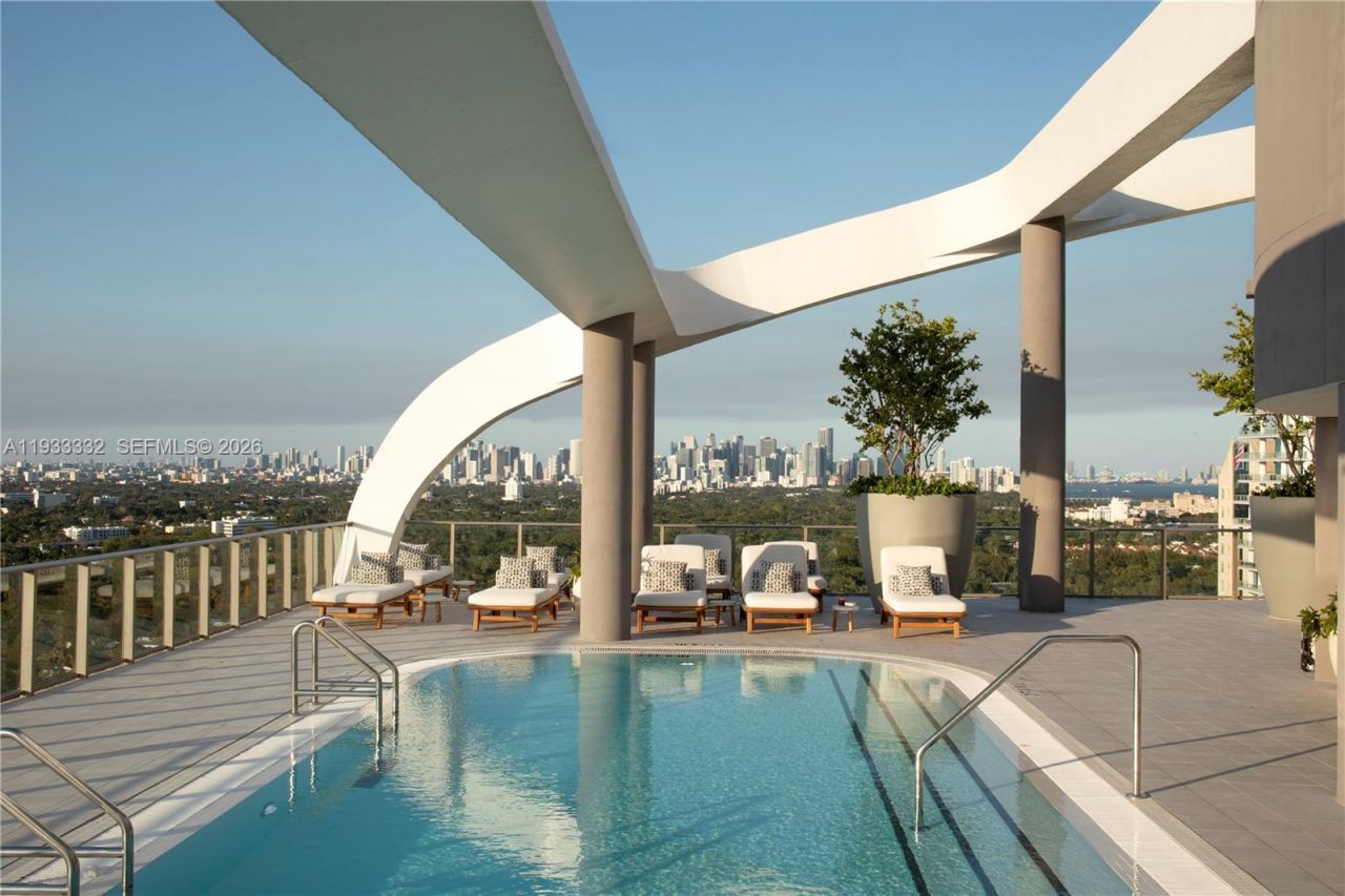 2678 Tigertail Ave, Unit 702, Miami, FL 33133 Photo