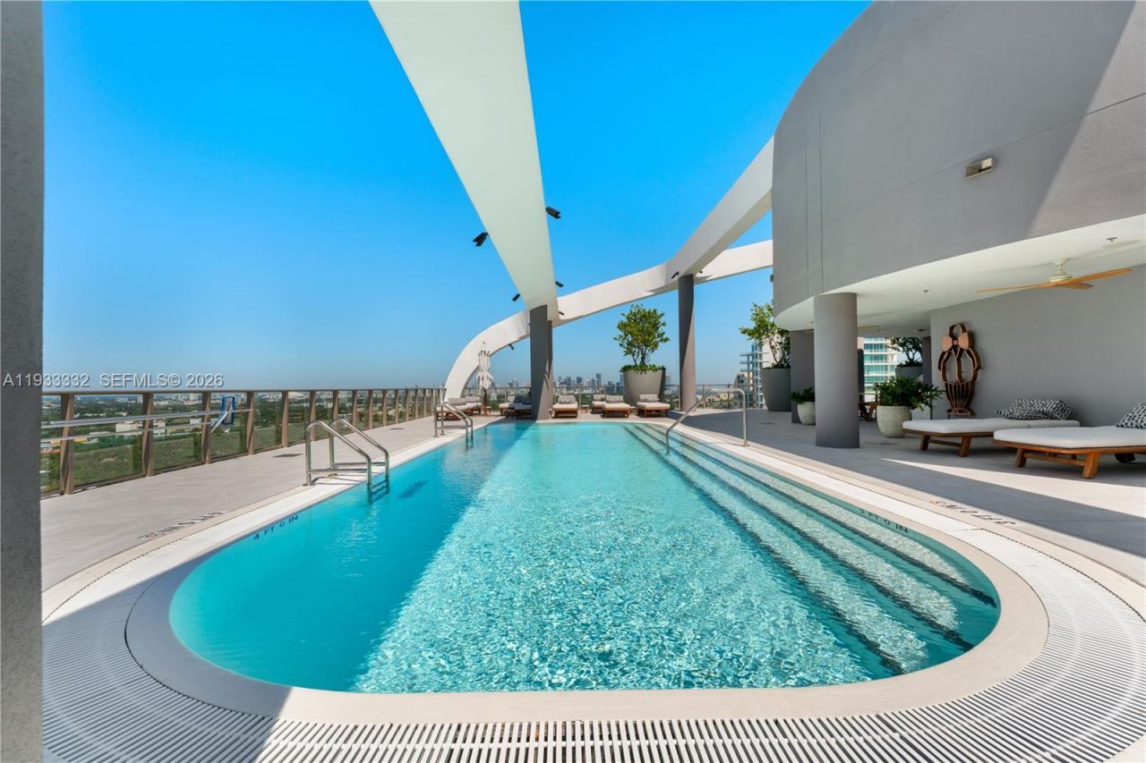 2678 Tigertail Ave, Unit 702, Miami, FL 33133 Photo