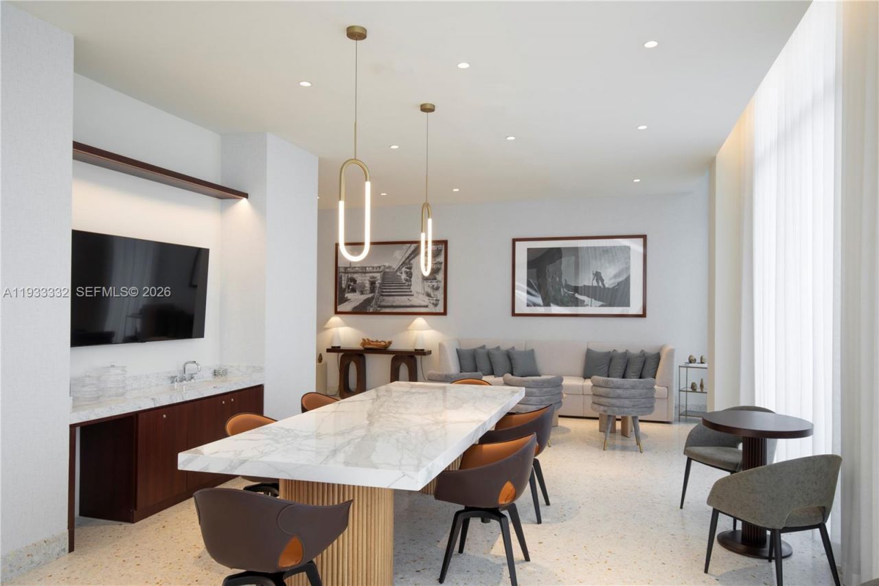 2678 Tigertail Ave, Unit 702, Miami, FL 33133 Photo