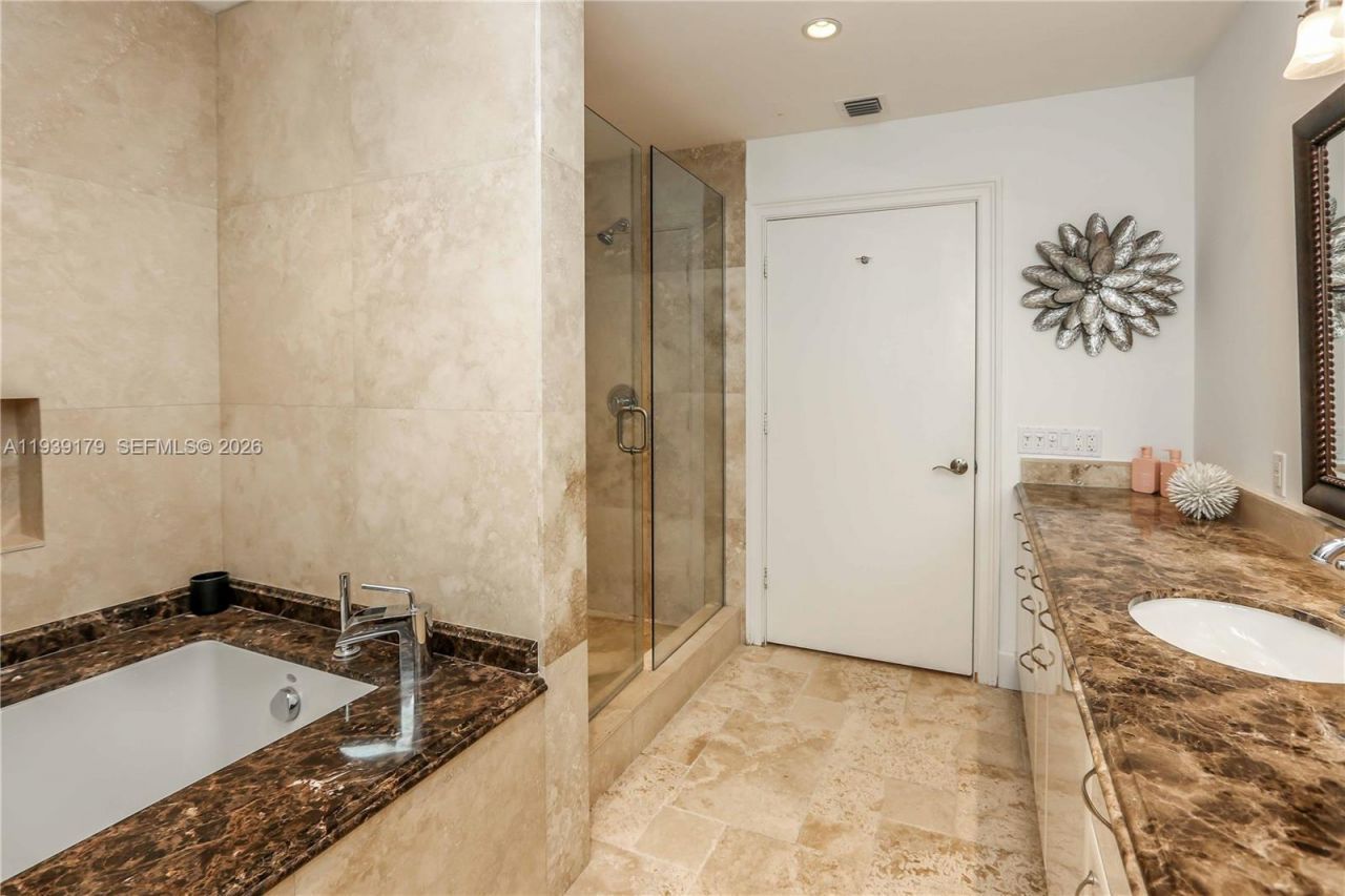 1108 Washington St, Hollywood, FL 33019 Photo