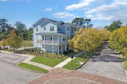 139 Sabal Court photo 4