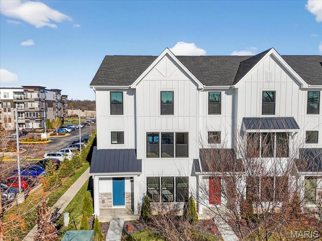 8979 Eager Road, Richmond Heights, MO 63144 Main Photo