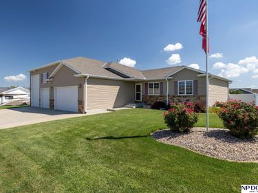 2100 NW 45Th Street, Lincoln, NE 68528